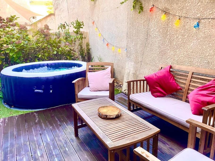 Magnifique Villa Avec Jacuzzi Au Pied Du Stade Сен-Дени Экстерьер фото