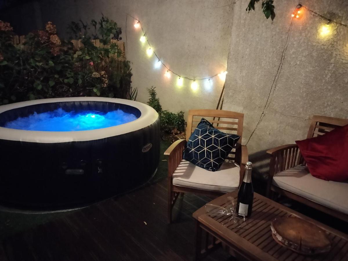 Magnifique Villa Avec Jacuzzi Au Pied Du Stade Сен-Дени Экстерьер фото